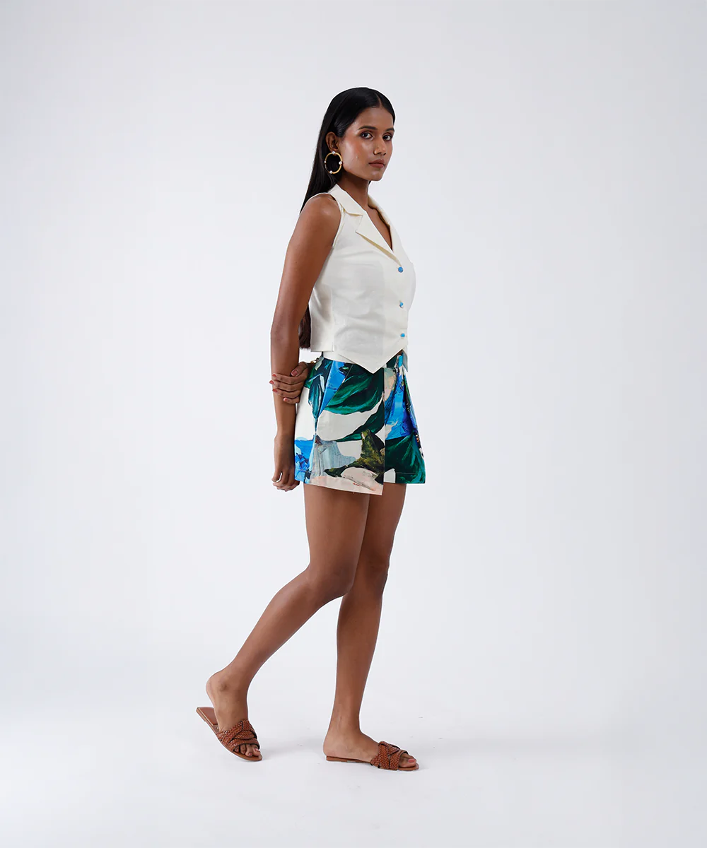Florana Shorts in White