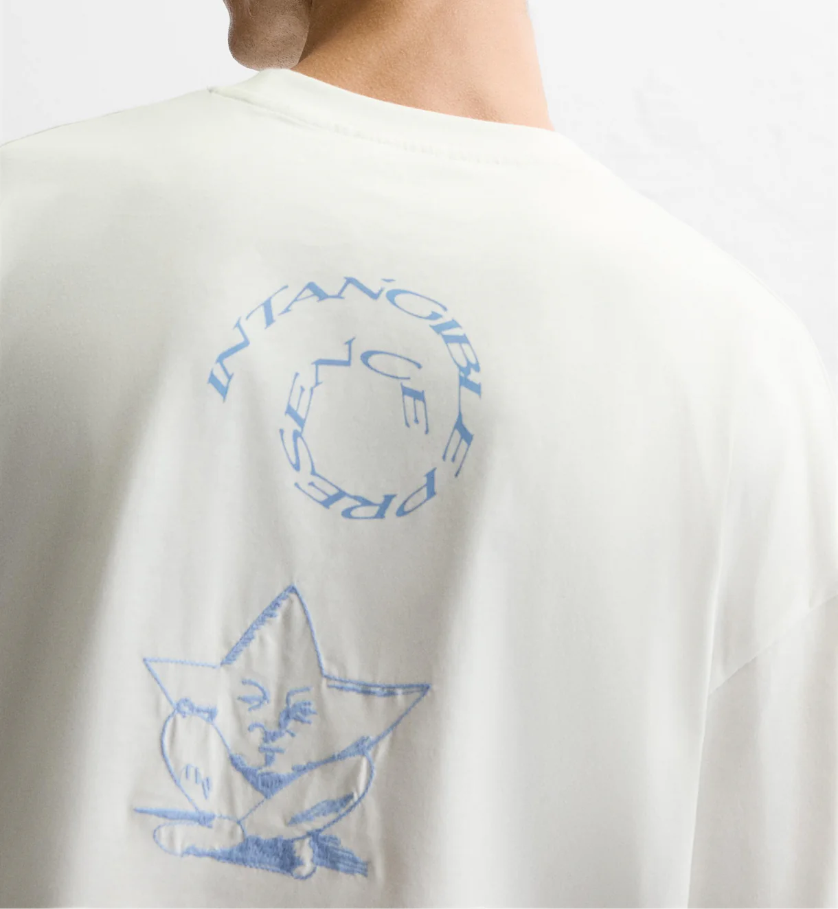 Tonal embriodery T-shirt