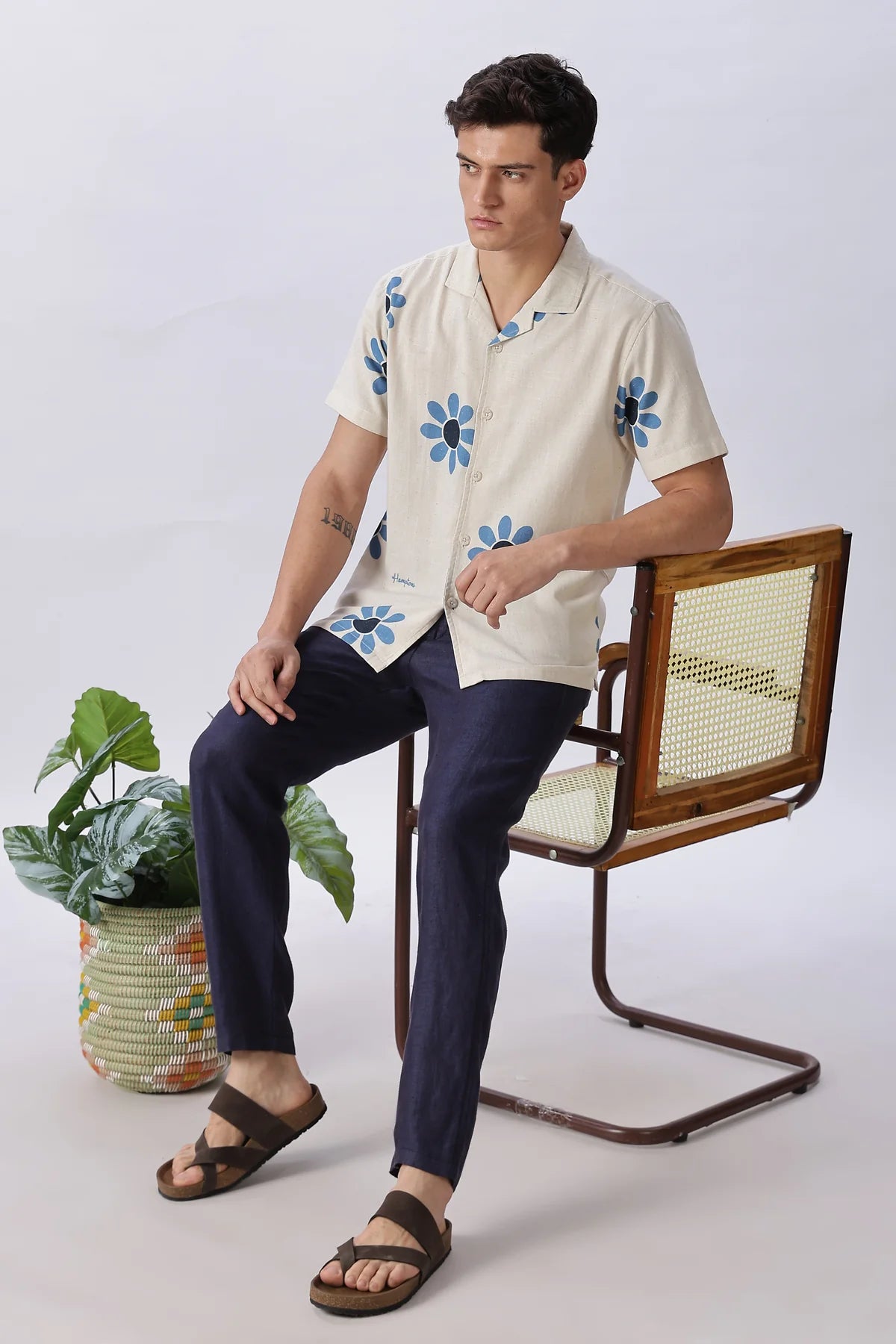 Island Bloom Shirt With Printed Blue Daisy Motifs