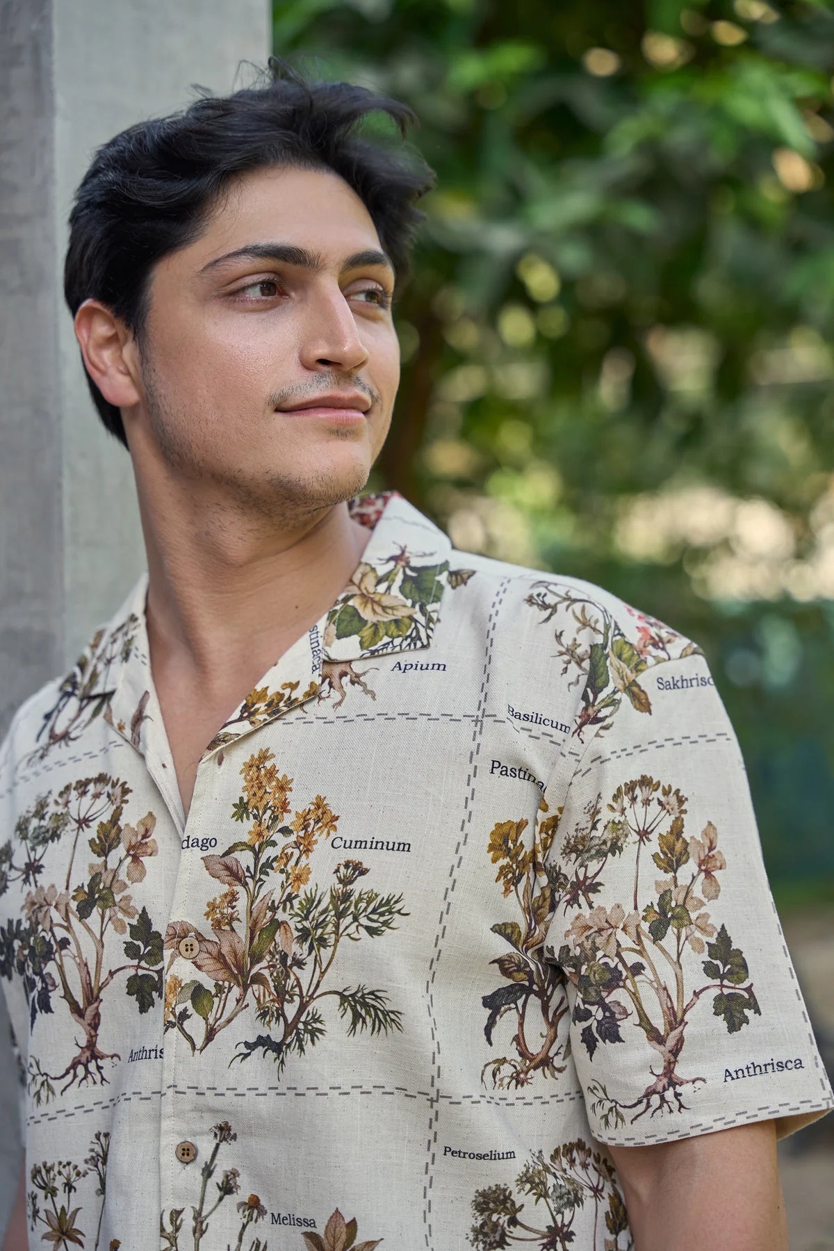 Plantis & Flores Placement Print Shirt