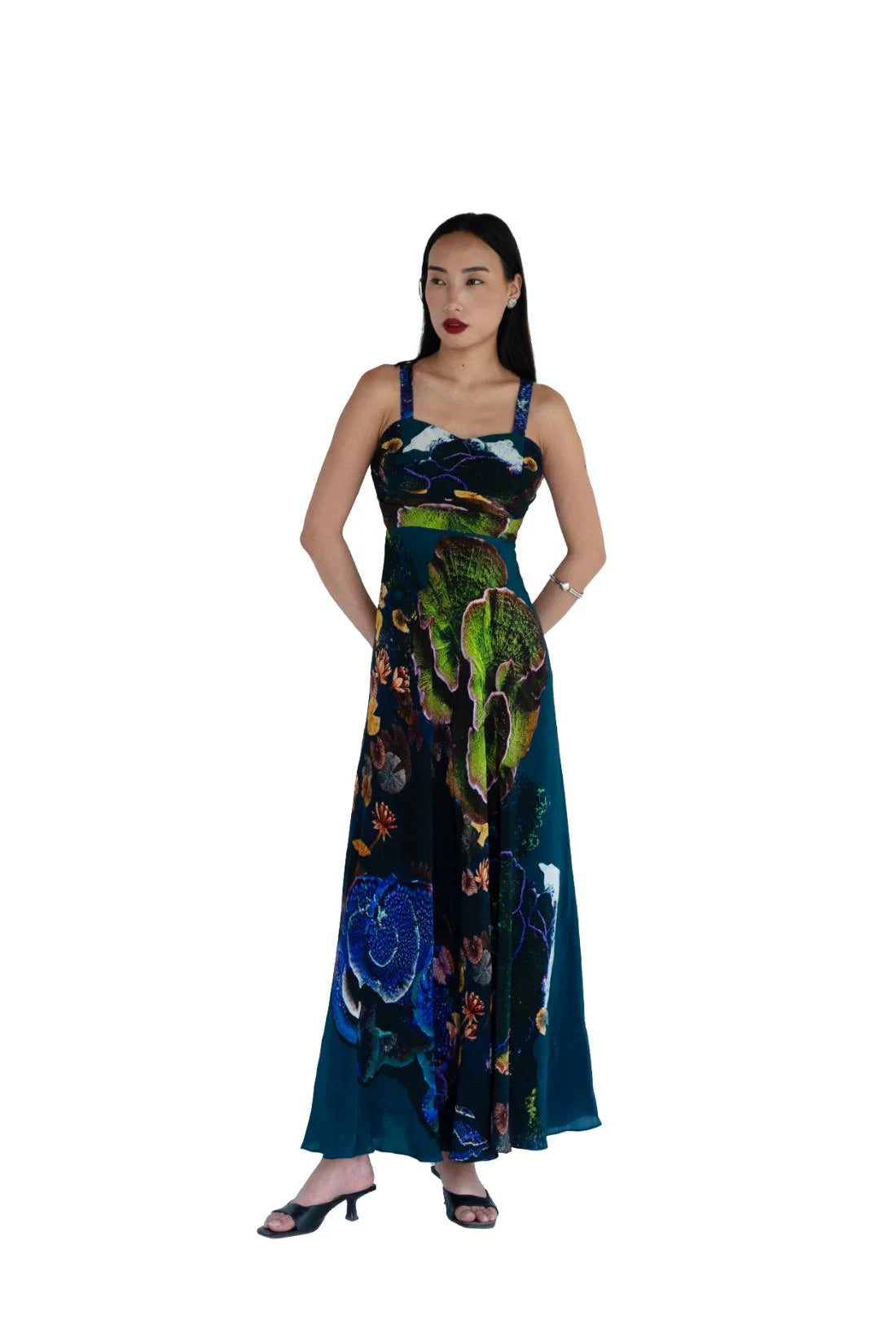 Aroi Dress