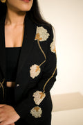 Femina Black Blazer
