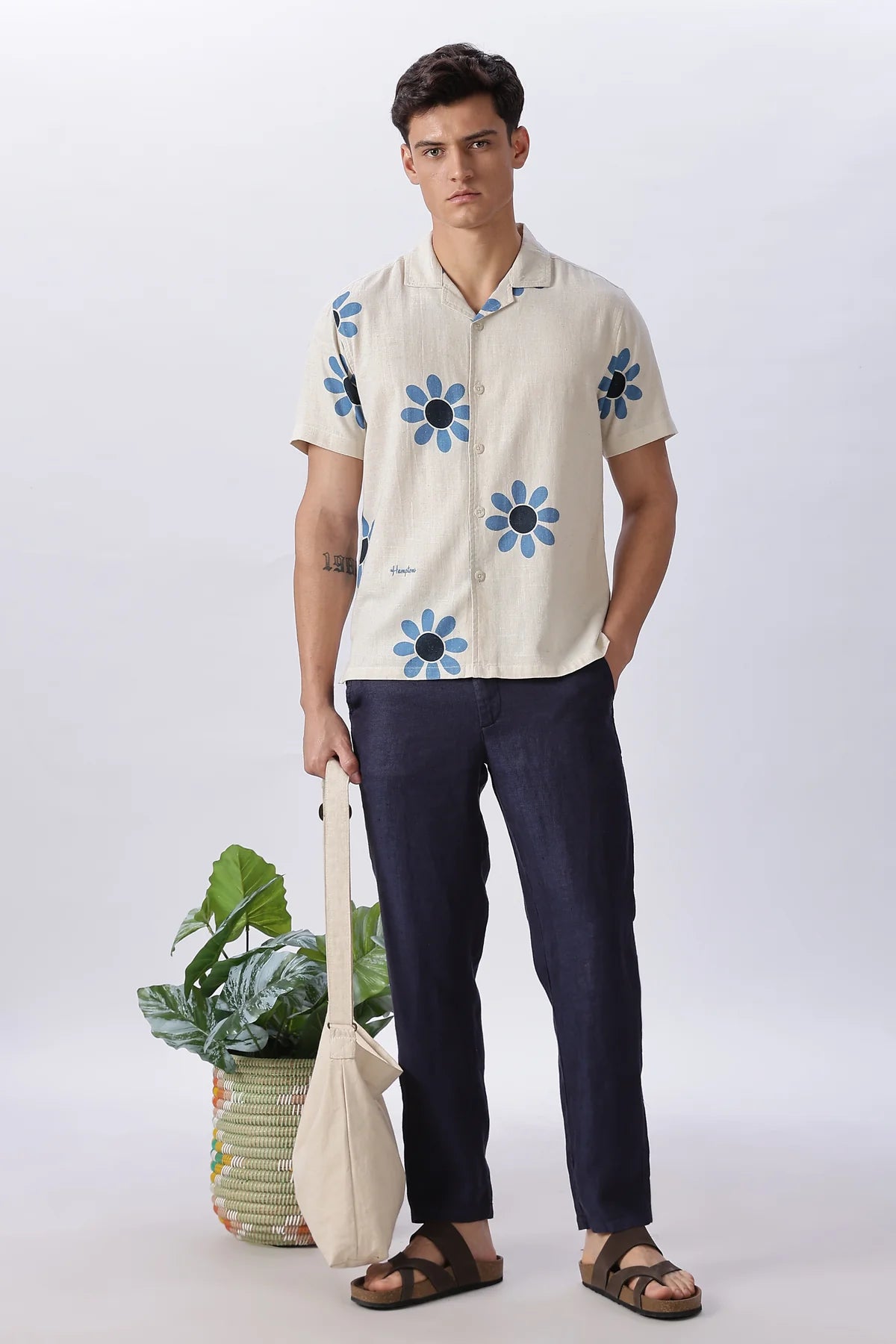 Island Bloom Shirt With Printed Blue Daisy Motifs